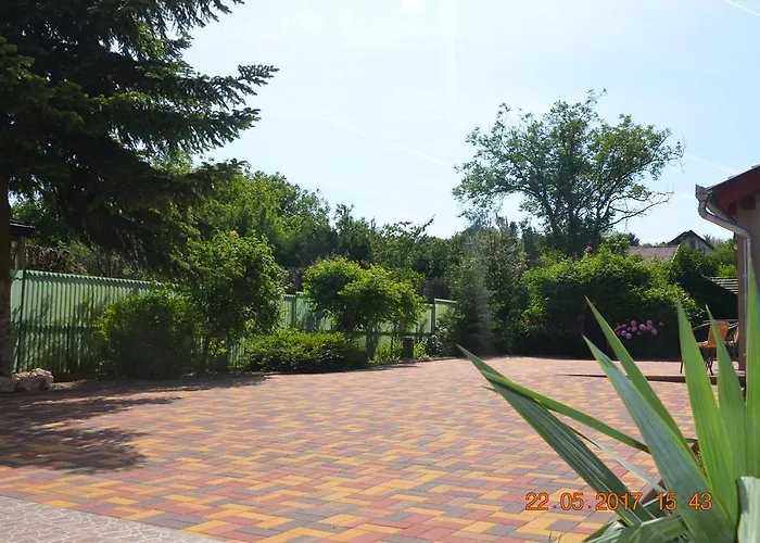 Guesthouse 招待所 3*